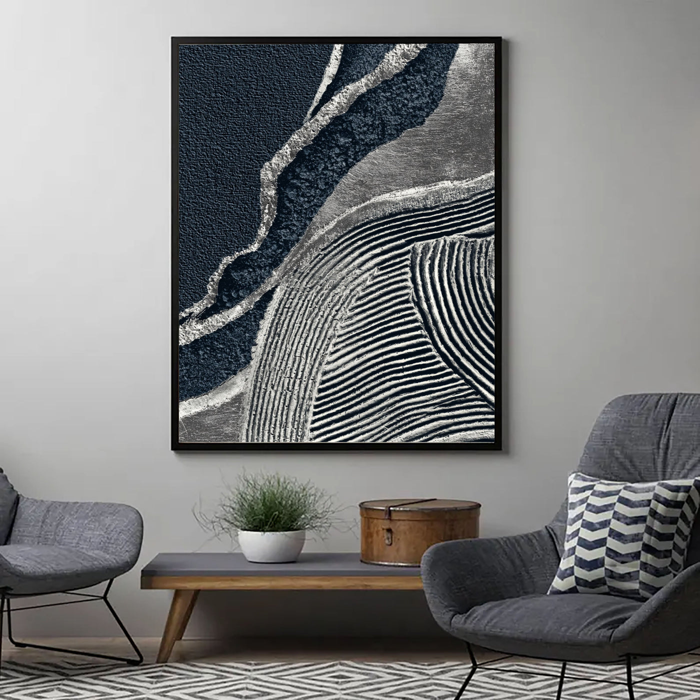 Textured Monochrome Rhythm | Black Silver